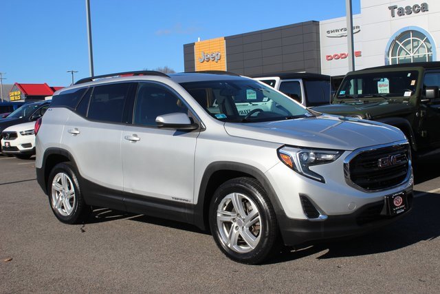 Used 2018 GMC Terrain SLE w/ Driver Convenience Package image 1