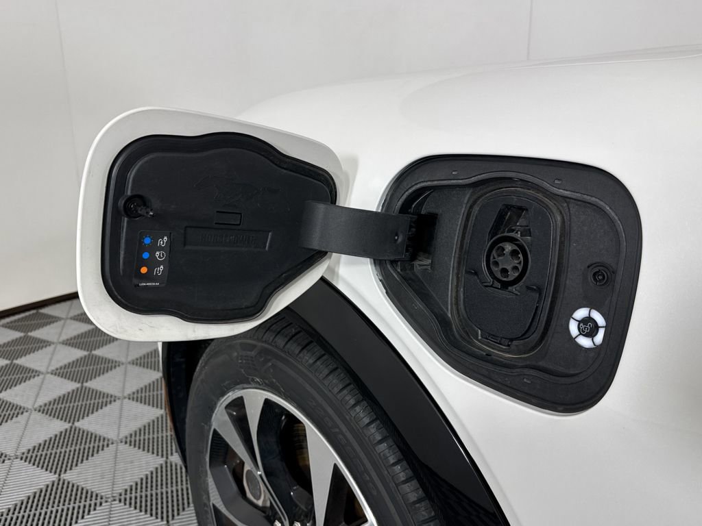 Used 2021 Ford Mustang Mach-E Premium image 4