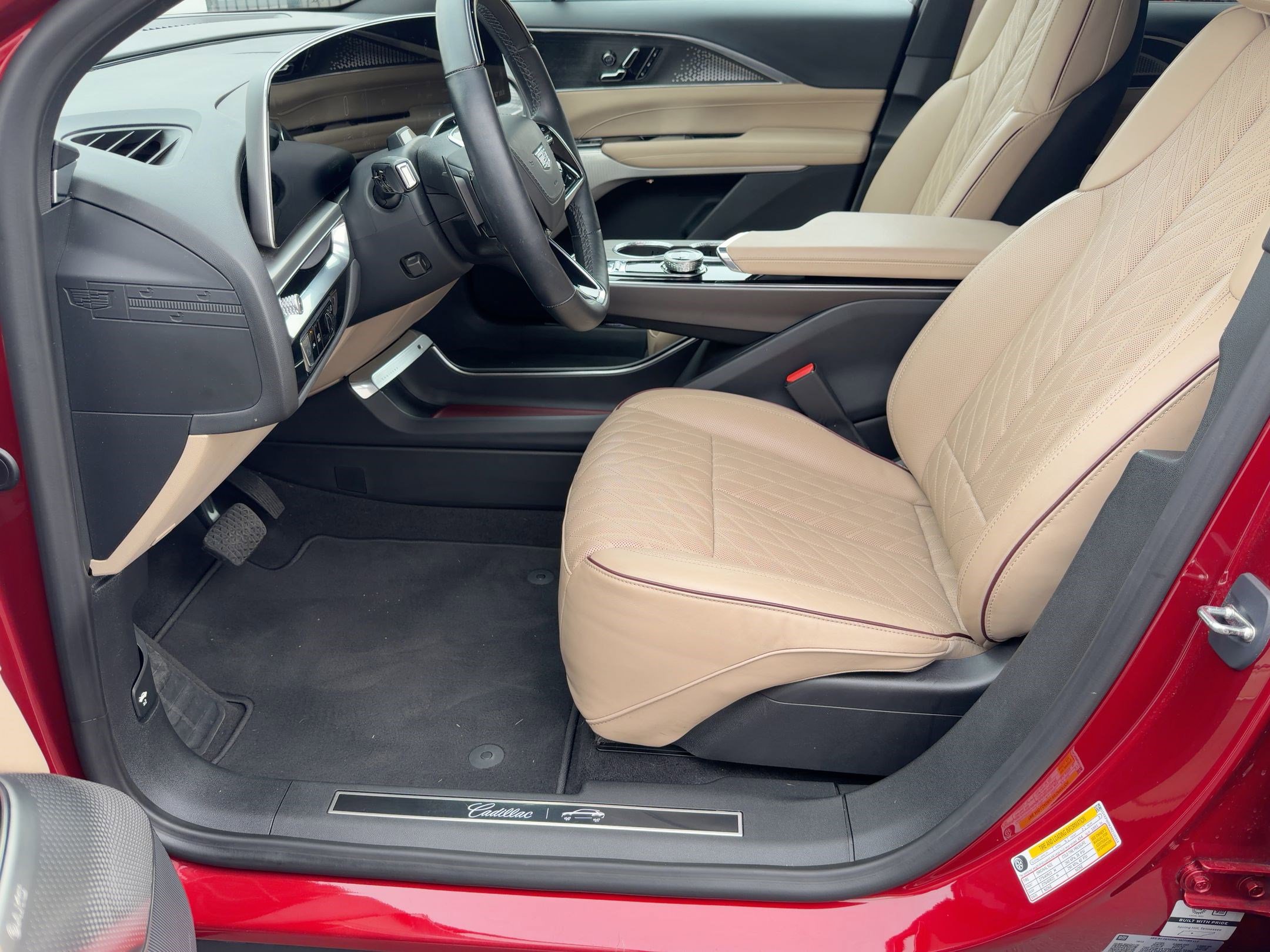 Certified 2024 Cadillac Lyriq Sport w/ Nappa Leather Package image 4