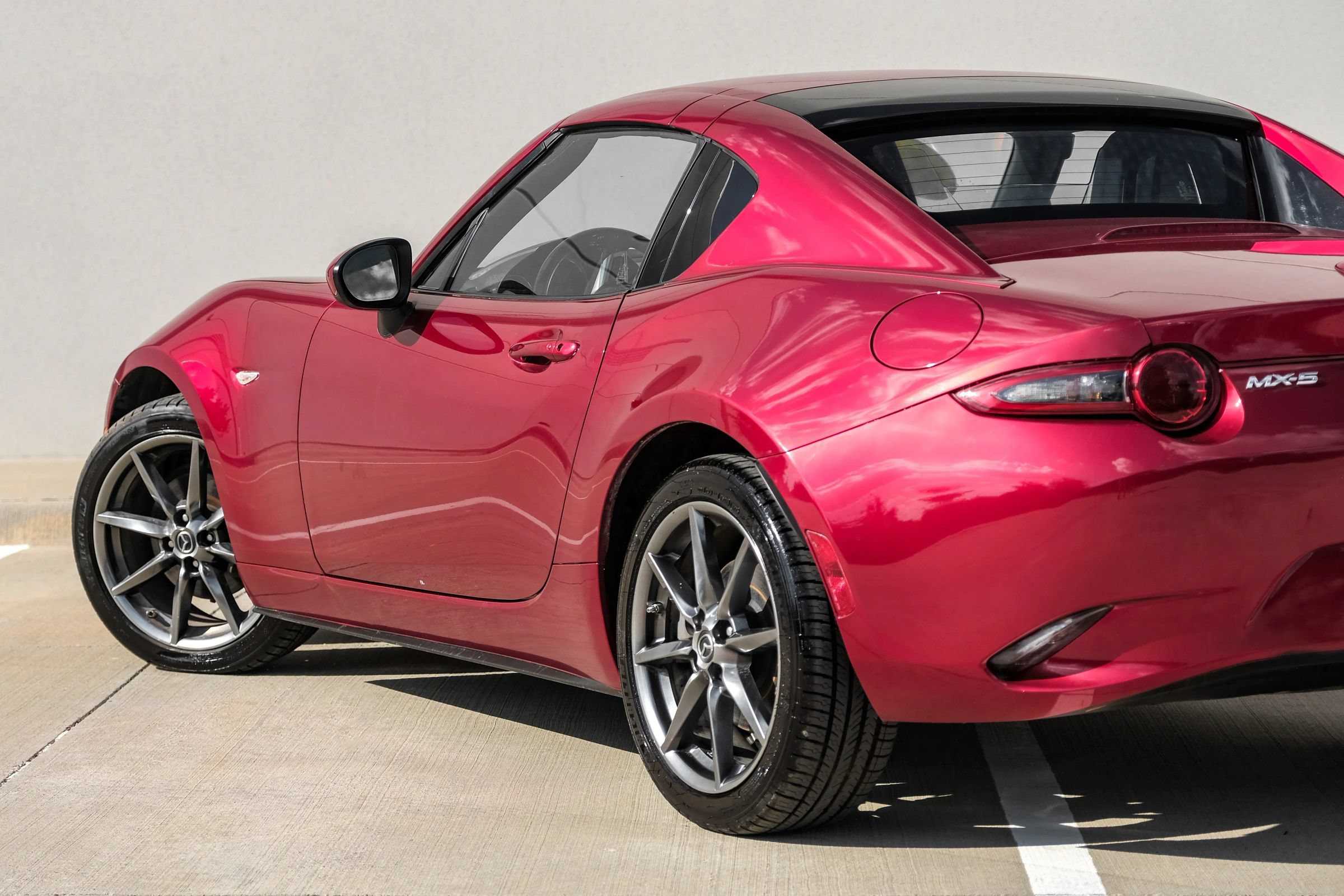Used 2018 MAZDA MX-5 Miata RF Grand Touring RWD image 7