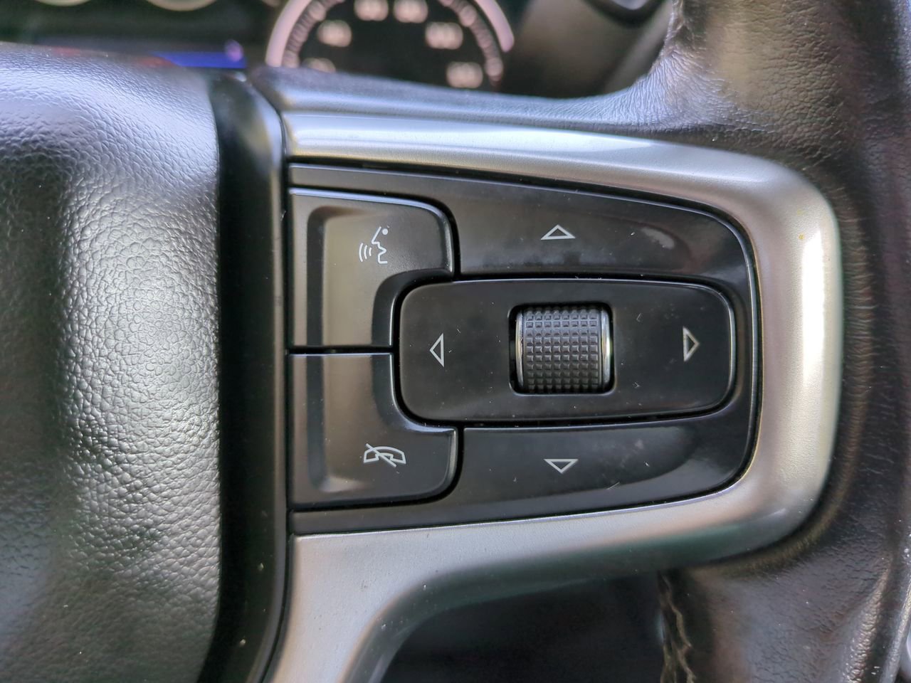 Used 2021 Chevrolet Silverado 1500 LT Trail Boss w/ Convenience Package II AWD/4WD image 25