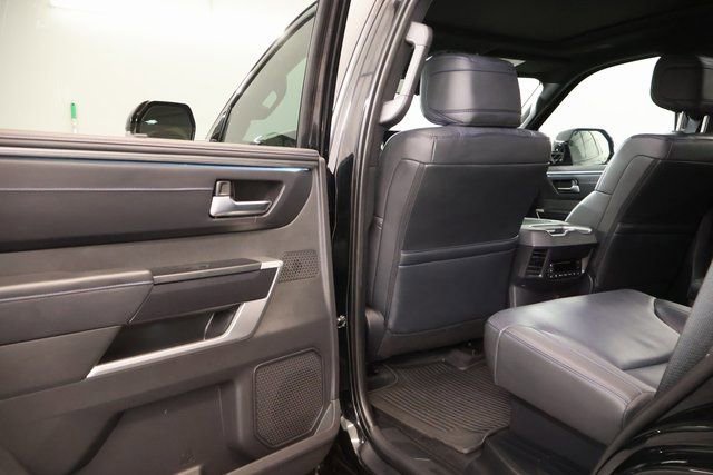 Used 2025 Toyota Sequoia Platinum AWD/4WD image 27