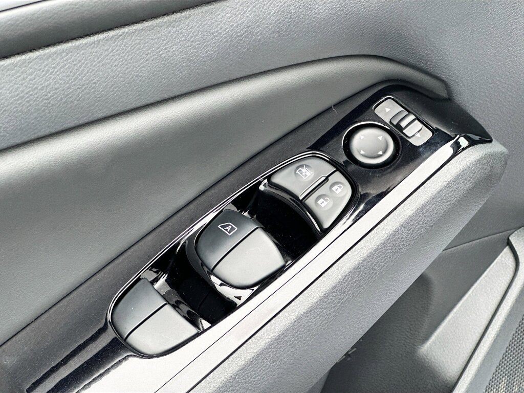 New 2025 Nissan Altima 2.5 SR w/ SR Premium Package image 7