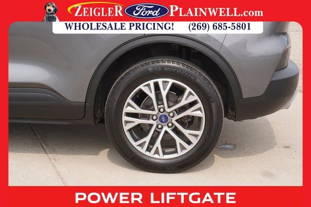 Used 2022 Ford Escape SEL image 9