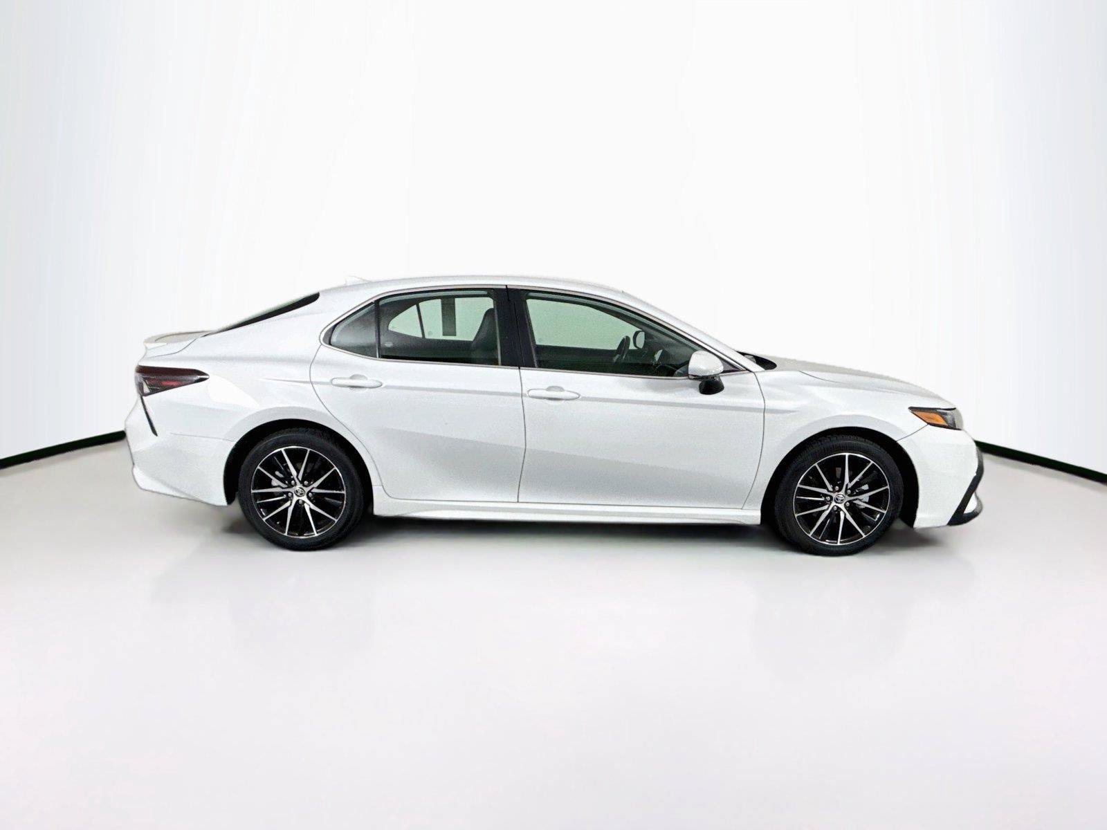 Certified 2024 Toyota Camry SE FWD image 9