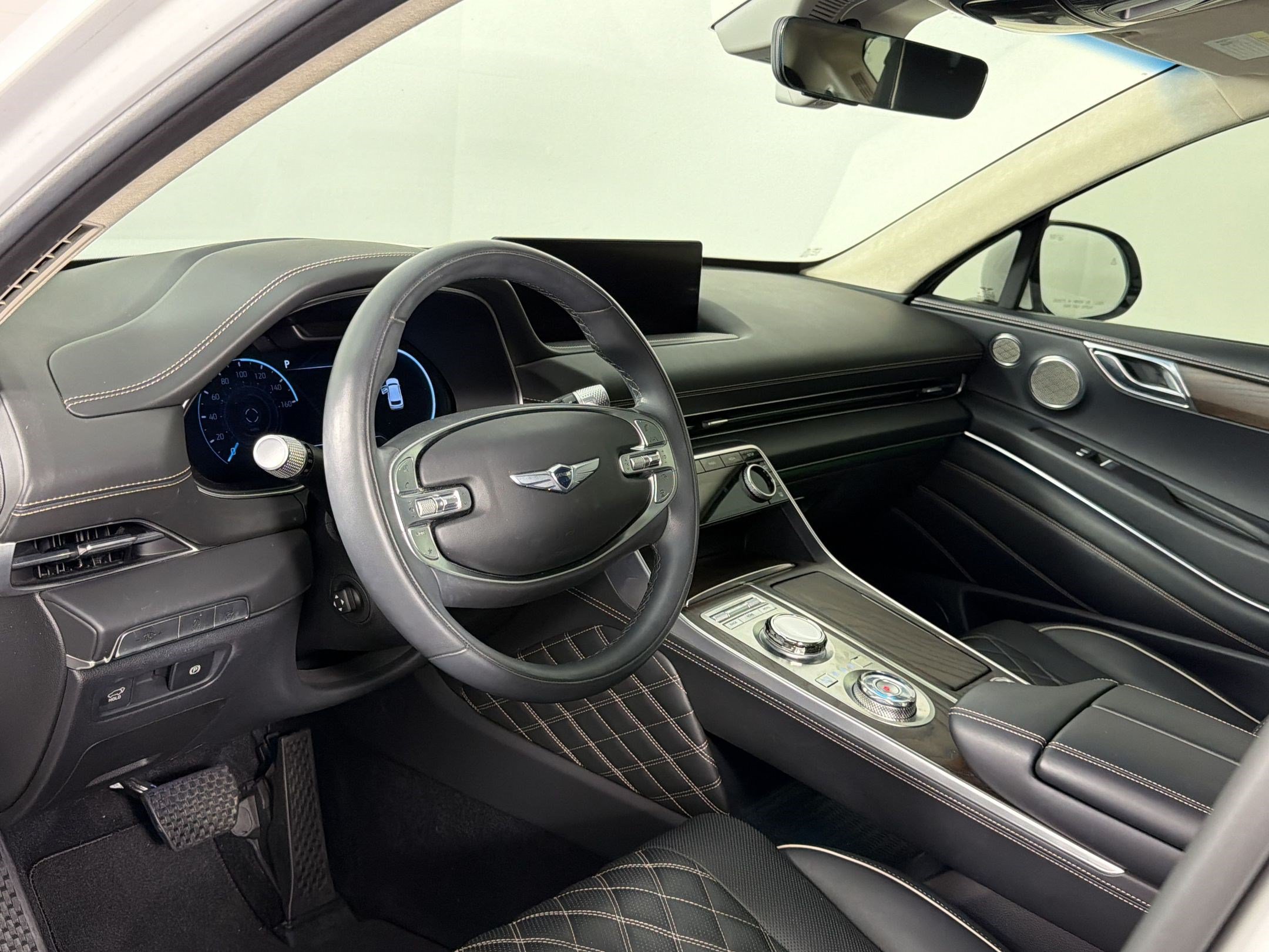 Used 2024 Genesis GV80 3.5T w/ Prestige Package AWD/4WD image 4