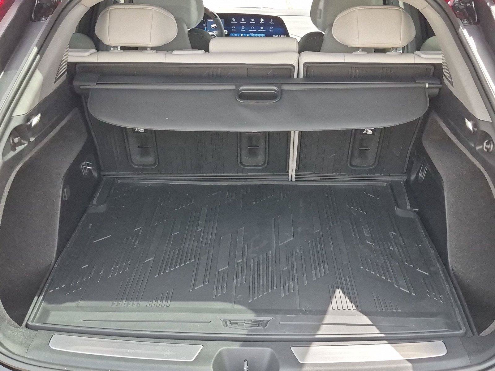 New 2027 Cadillac Optiq Luxury RWD image 30