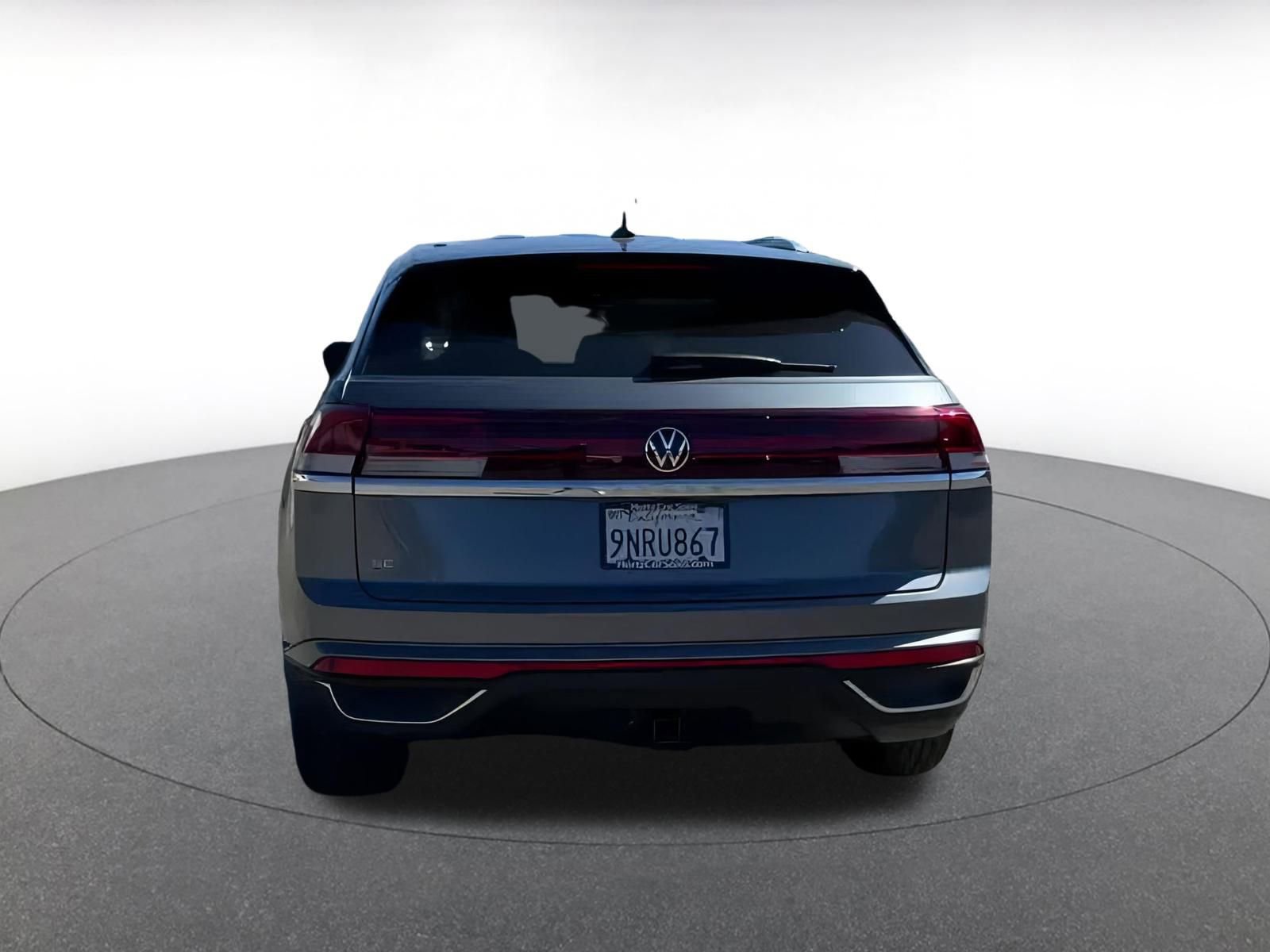 Used 2025 Volkswagen Atlas Cross Sport SE image 11