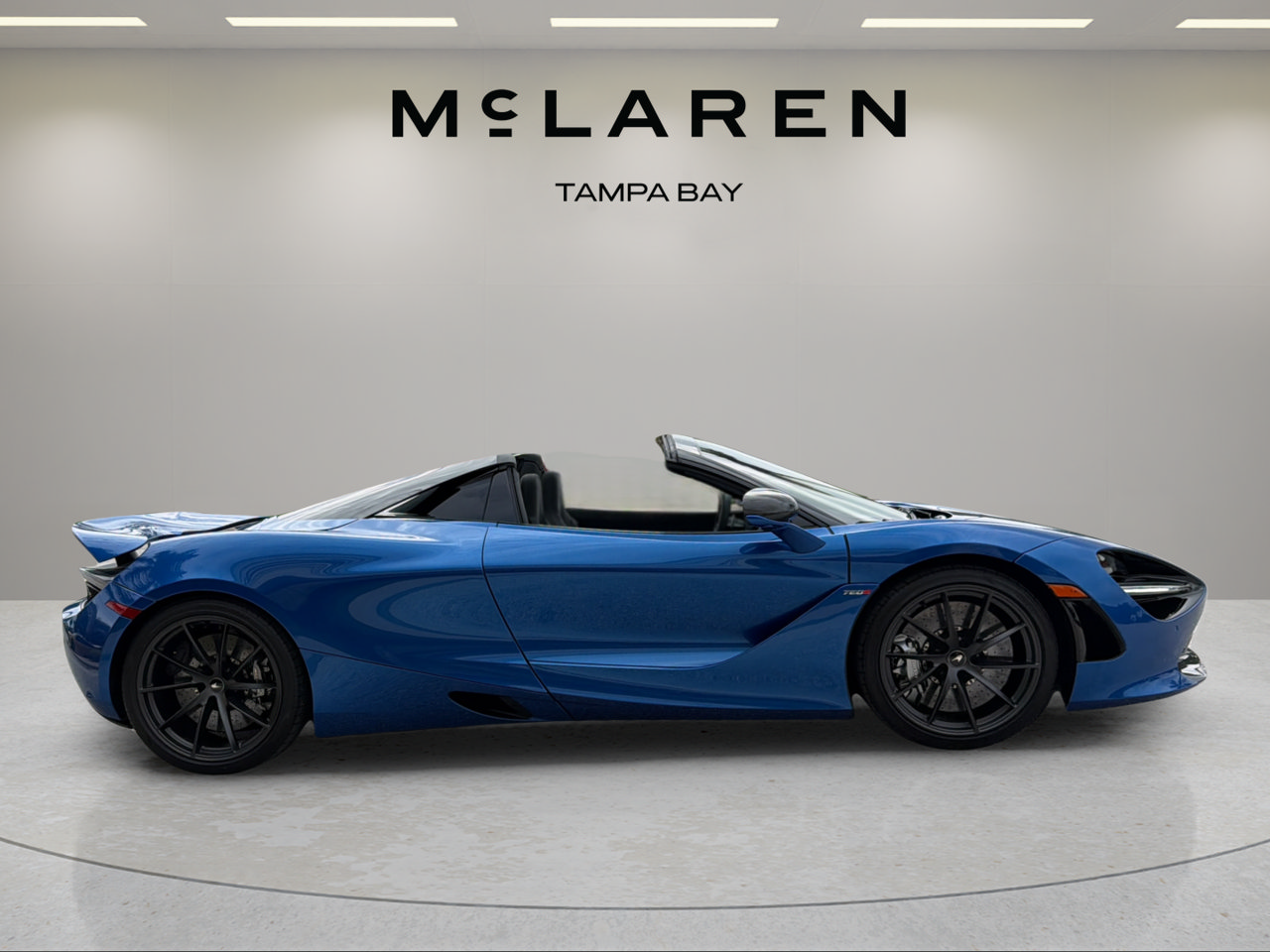 Used 2022 McLaren 720S Spider RWD image 6