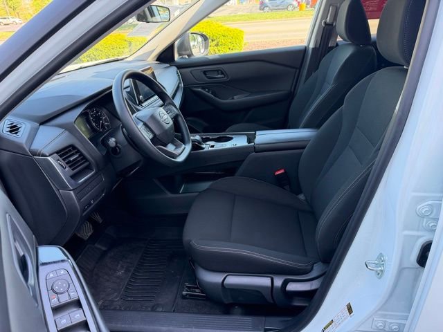 Certified 2025 Nissan Rogue S FWD image 13