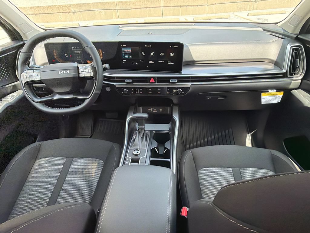 New 2026 Kia Sorento LX FWD image 14