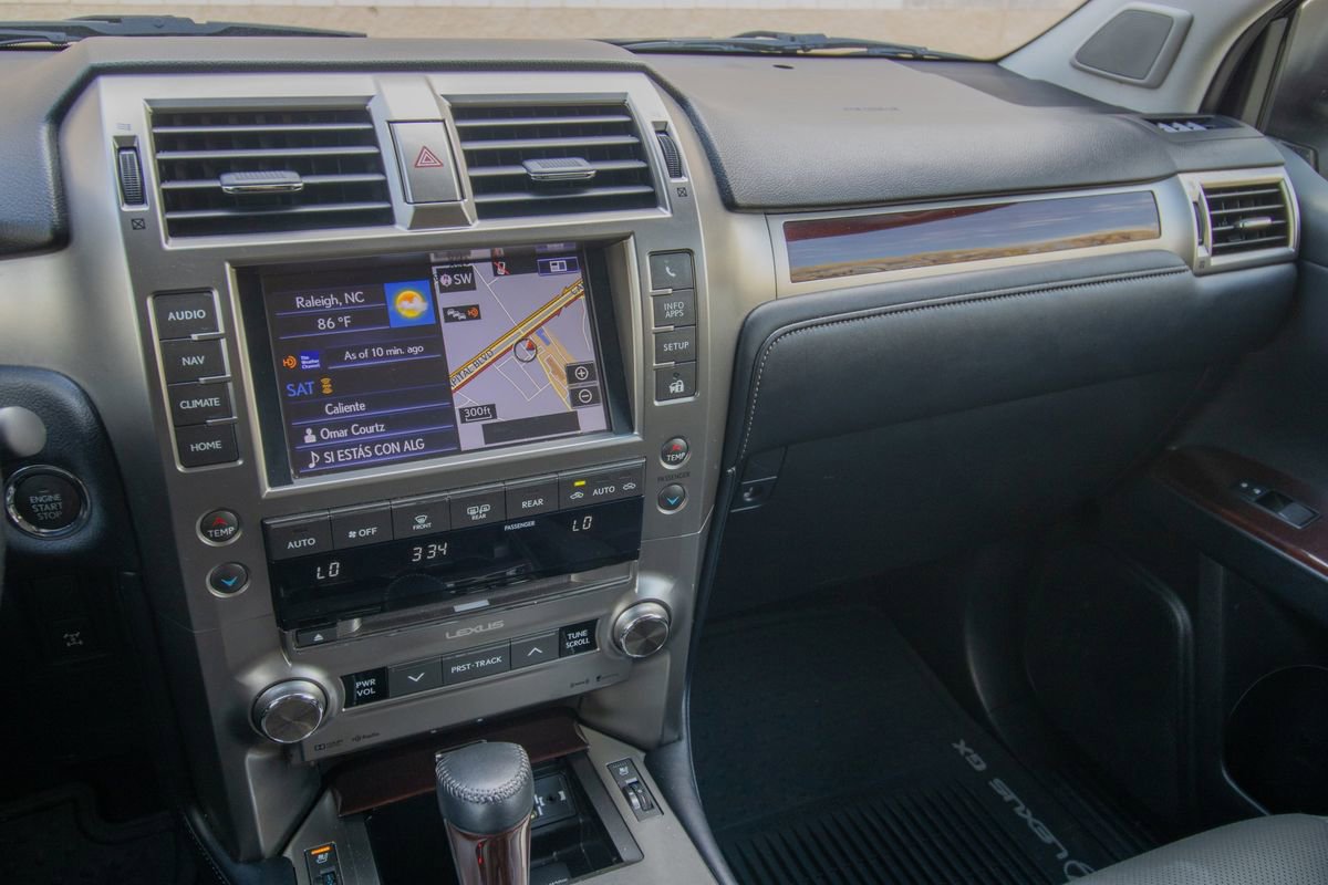 Used 2018 Lexus GX 460 Premium AWD/4WD image 27