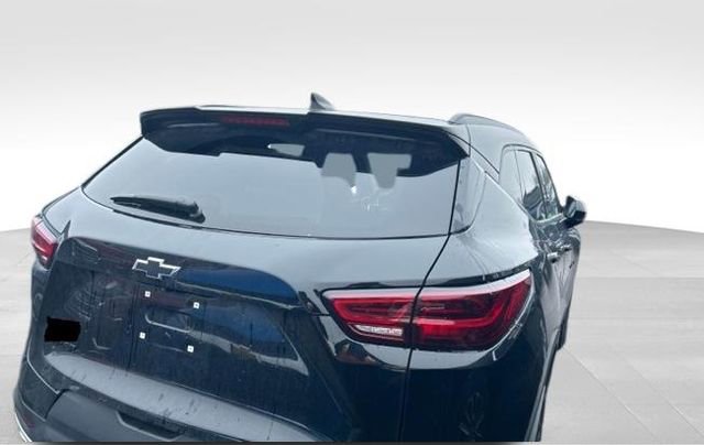 Used 2024 Chevrolet Blazer LT w/ Midnight/Sport Edition image 3