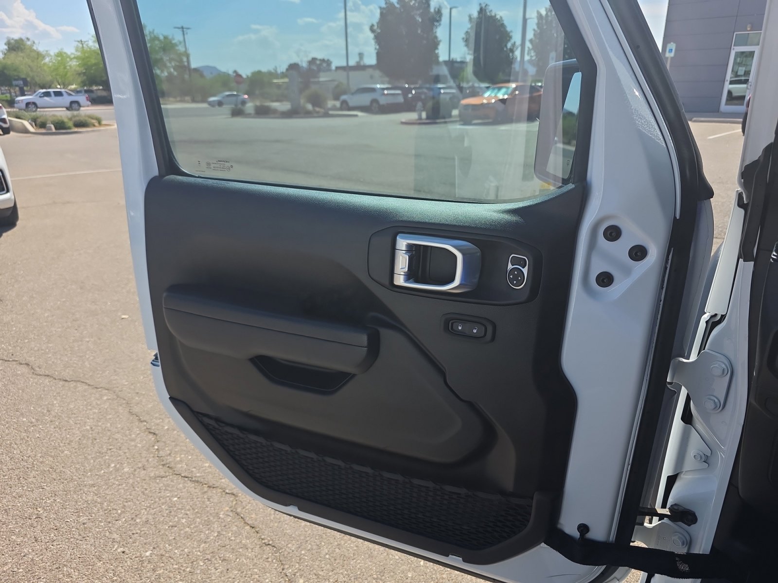 Used 2024 Jeep Wrangler Willys image 13