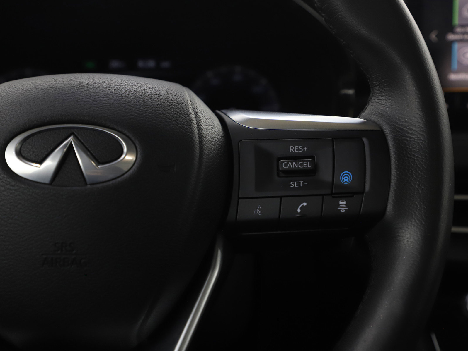 Used 2023 INFINITI QX60 Luxe image 26