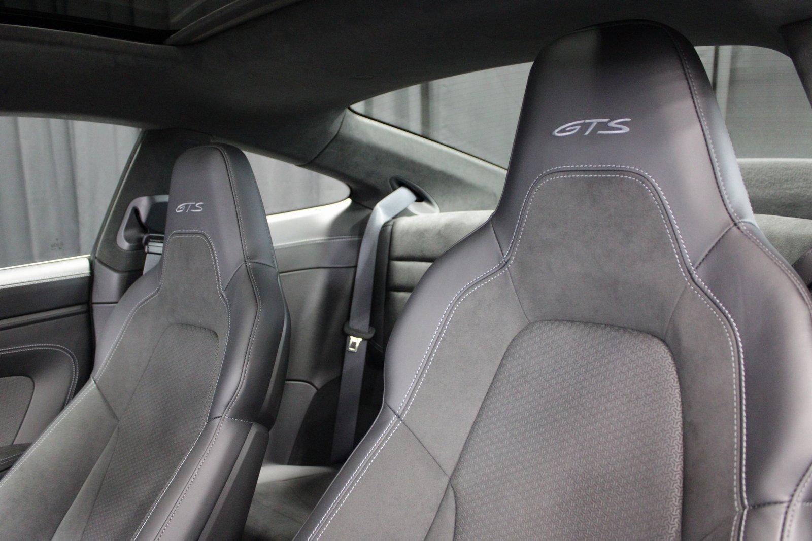 New 2025 Porsche 911 Carrera 4 GTS image 5