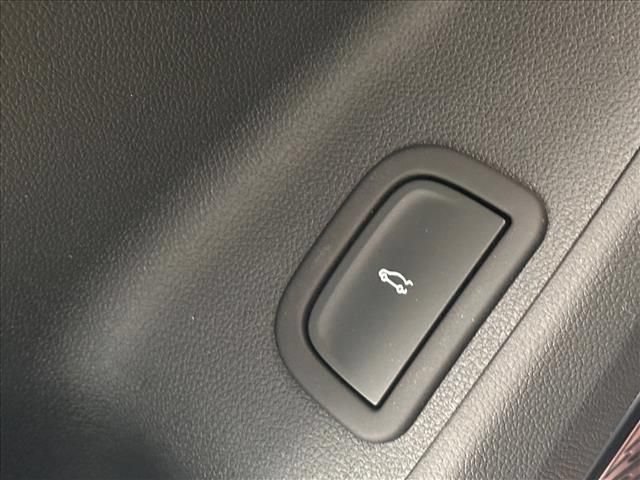 New 2026 GMC Acadia AT4 w/ Luxury Package AWD/4WD image 27
