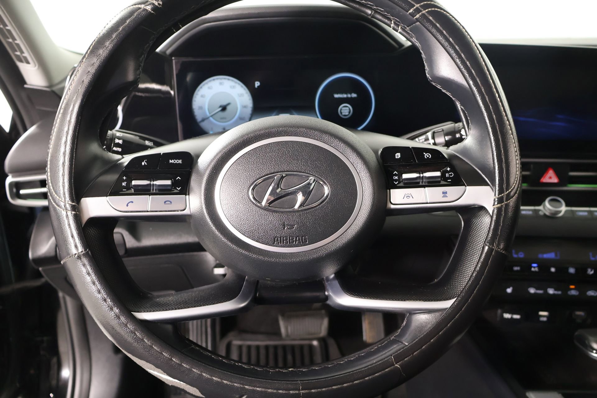 Used 2021 Hyundai Elantra Limited w/ Cargo Package image 3