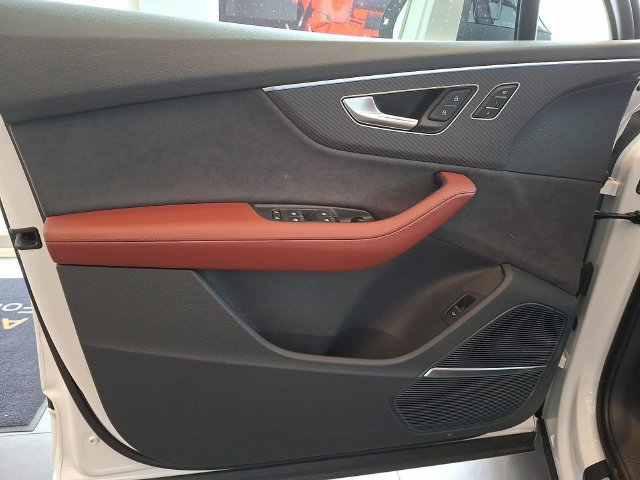 New 2026 Audi SQ7 Premium Plus AWD/4WD image 9