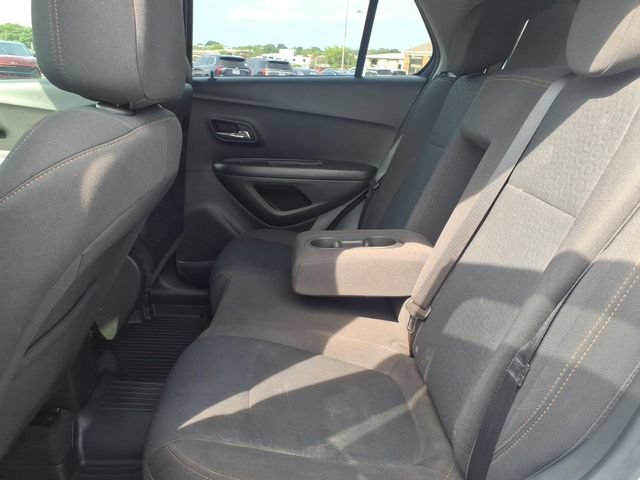Used 2020 Chevrolet Trax LS w/ Tint and Cruise Package FWD image 13