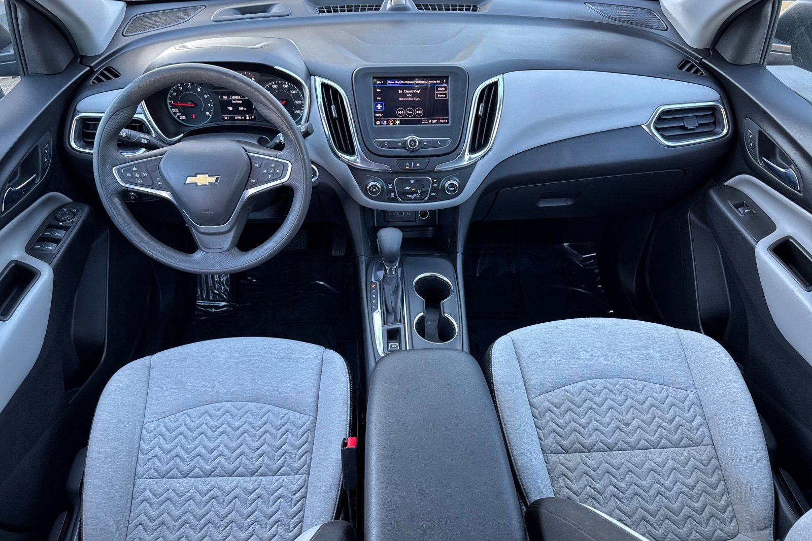 Used 2023 Chevrolet Equinox LS image 14