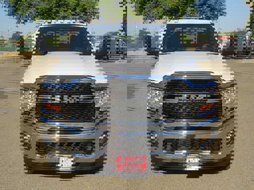 New 2022 RAM 3500 Tradesman w/ Chrome Appearance Group image 5