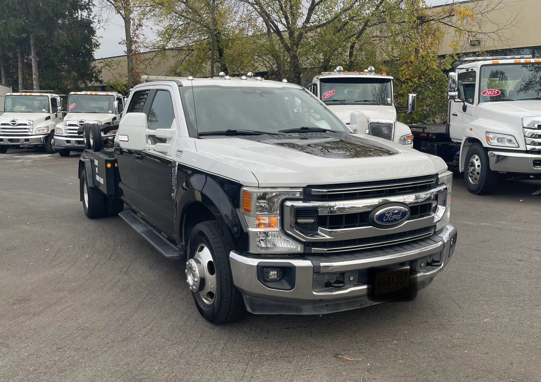 Used 2020 Ford F350 XL w/ Power Equipment Group image 7