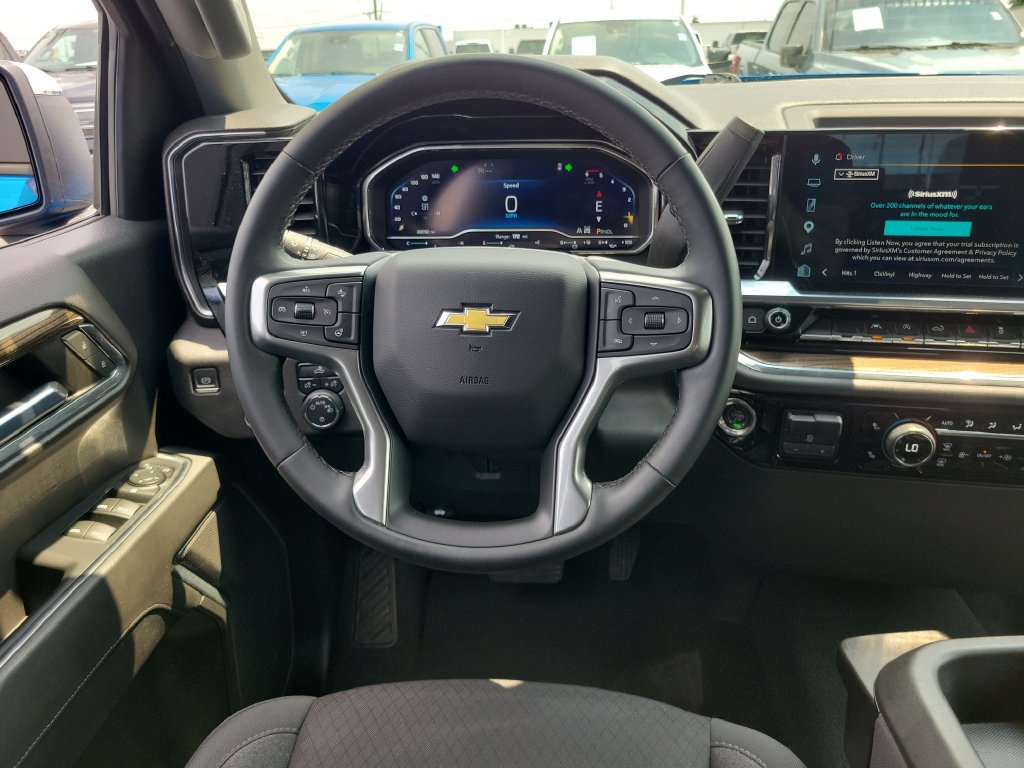 Used 2023 Chevrolet Silverado 1500 LT AWD/4WD image 12