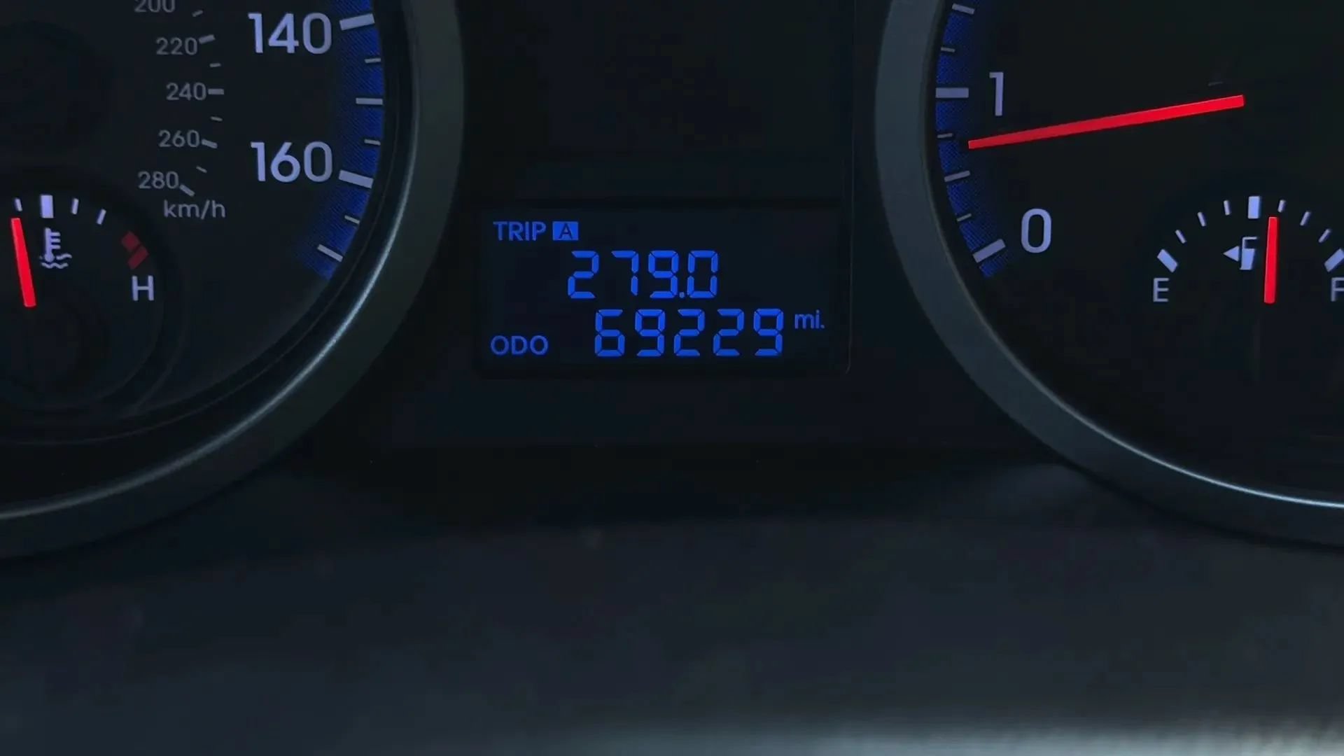 Used 2010 Hyundai Genesis 3.8 RWD image 17