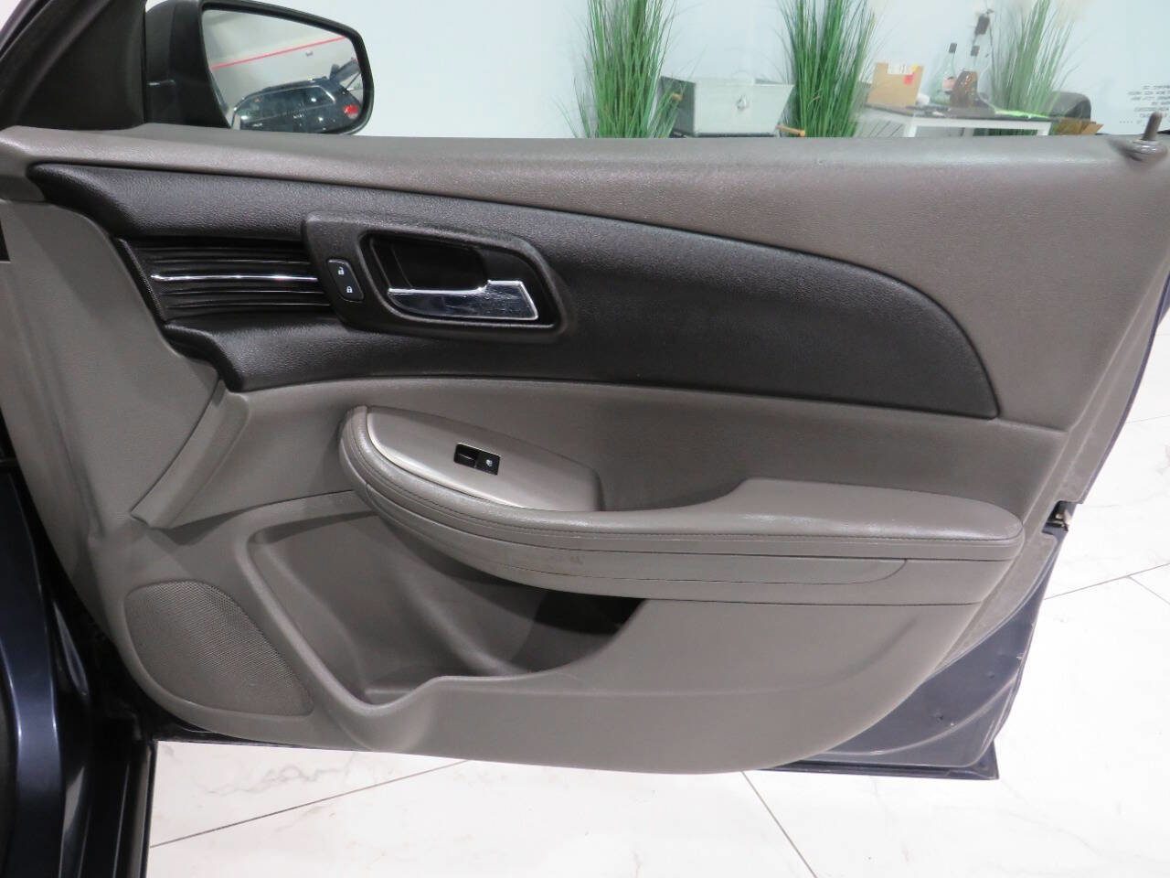 Used 2014 Chevrolet Malibu LS w/ Protection Package FWD image 18
