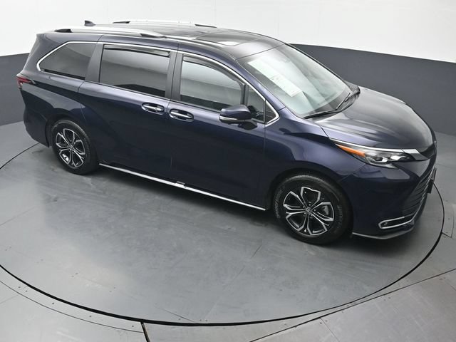 Certified 2025 Toyota Sienna Platinum AWD/4WD image 53