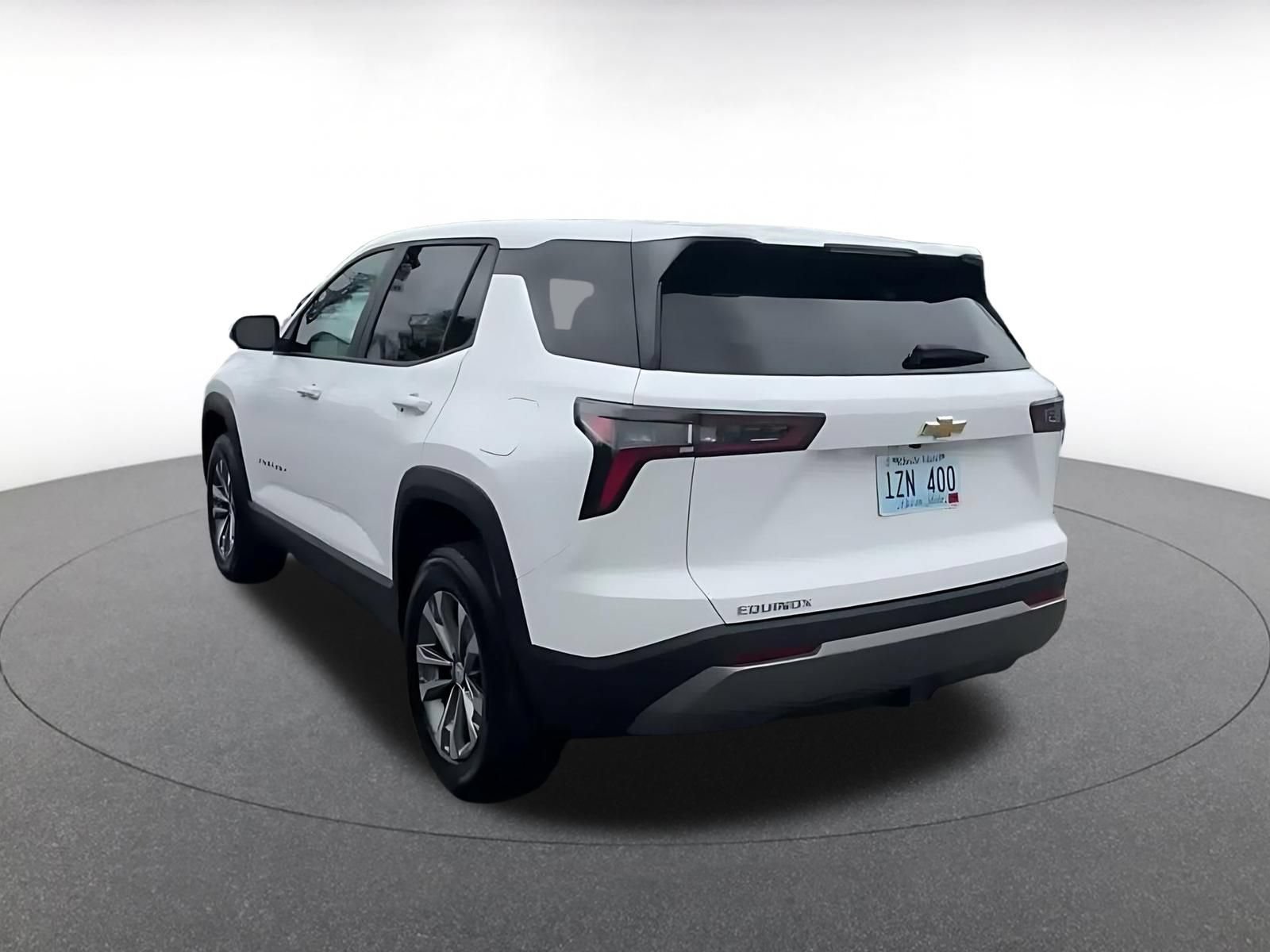 Used 2025 Chevrolet Equinox LT FWD image 10