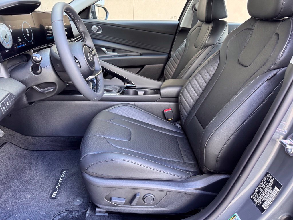 New 2026 Hyundai Elantra Limited FWD image 9