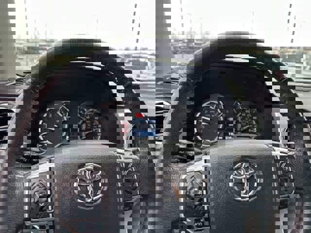 Used 2014 Toyota Tundra Platinum image 8