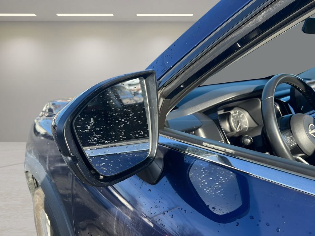 Used 2022 Nissan Pathfinder SV image 26