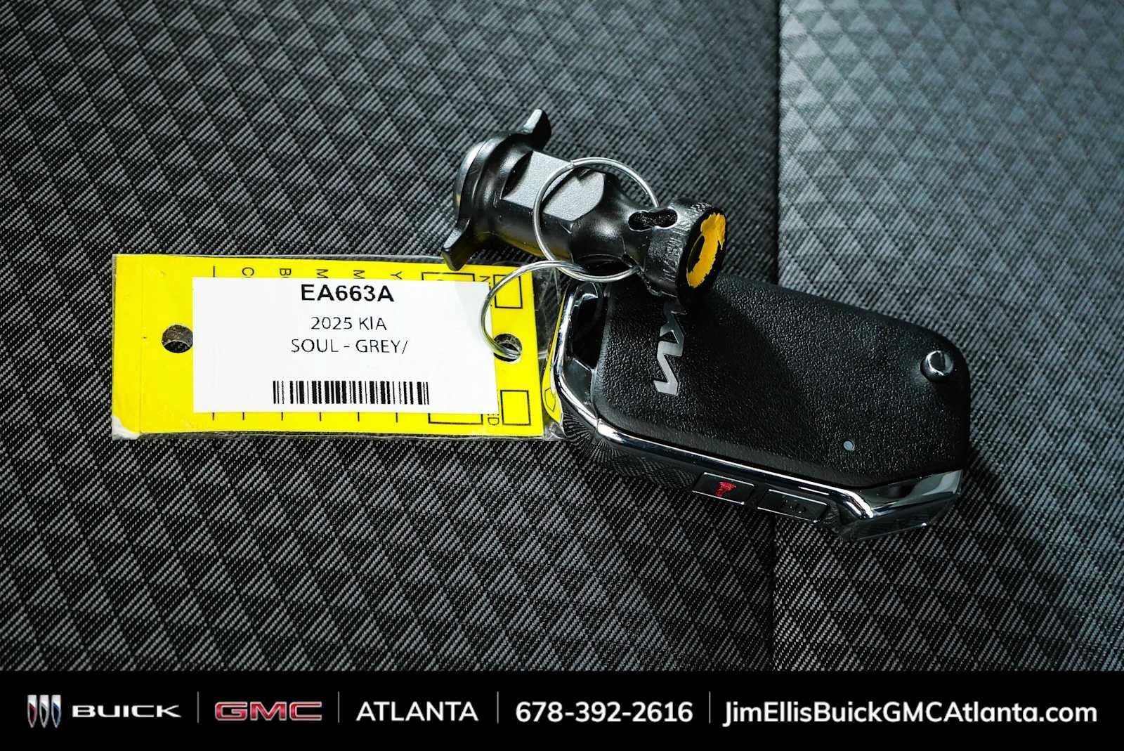 Used 2025 Kia Soul LX FWD image 34