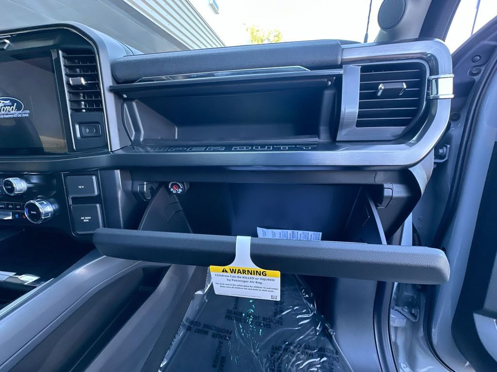New 2025 Ford F350 Lariat w/ Lariat Ultimate Package image 37