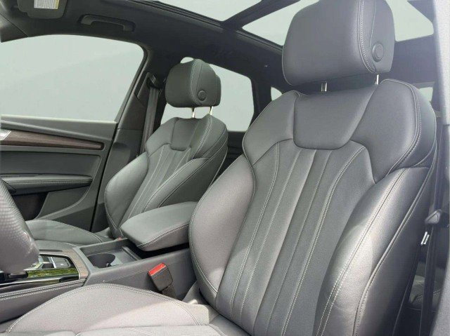 Certified 2025 Audi Q5 e Premium Plus w/ Premium Plus Package AWD/4WD image 20