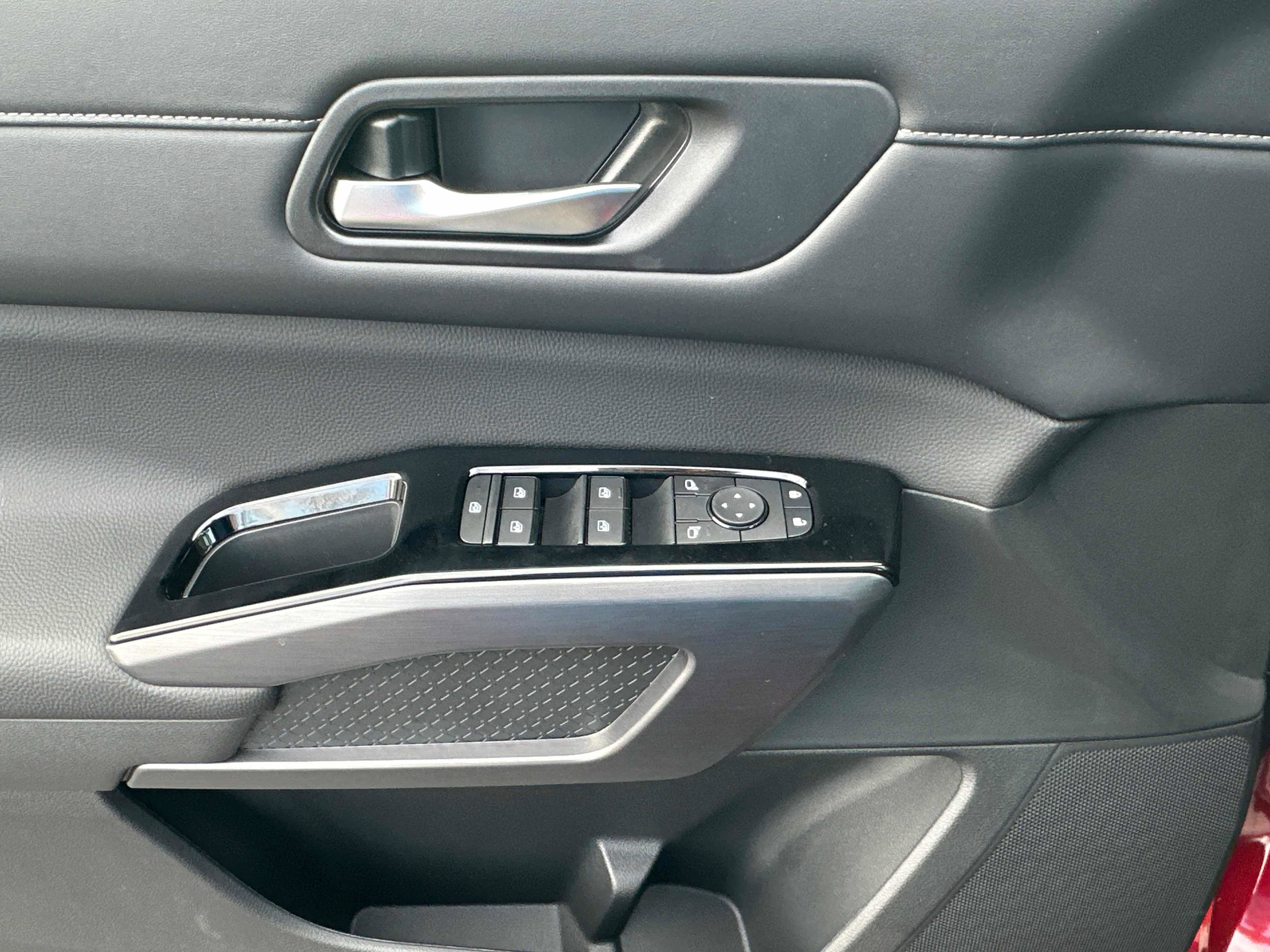 New 2026 Nissan Pathfinder SL AWD/4WD image 21