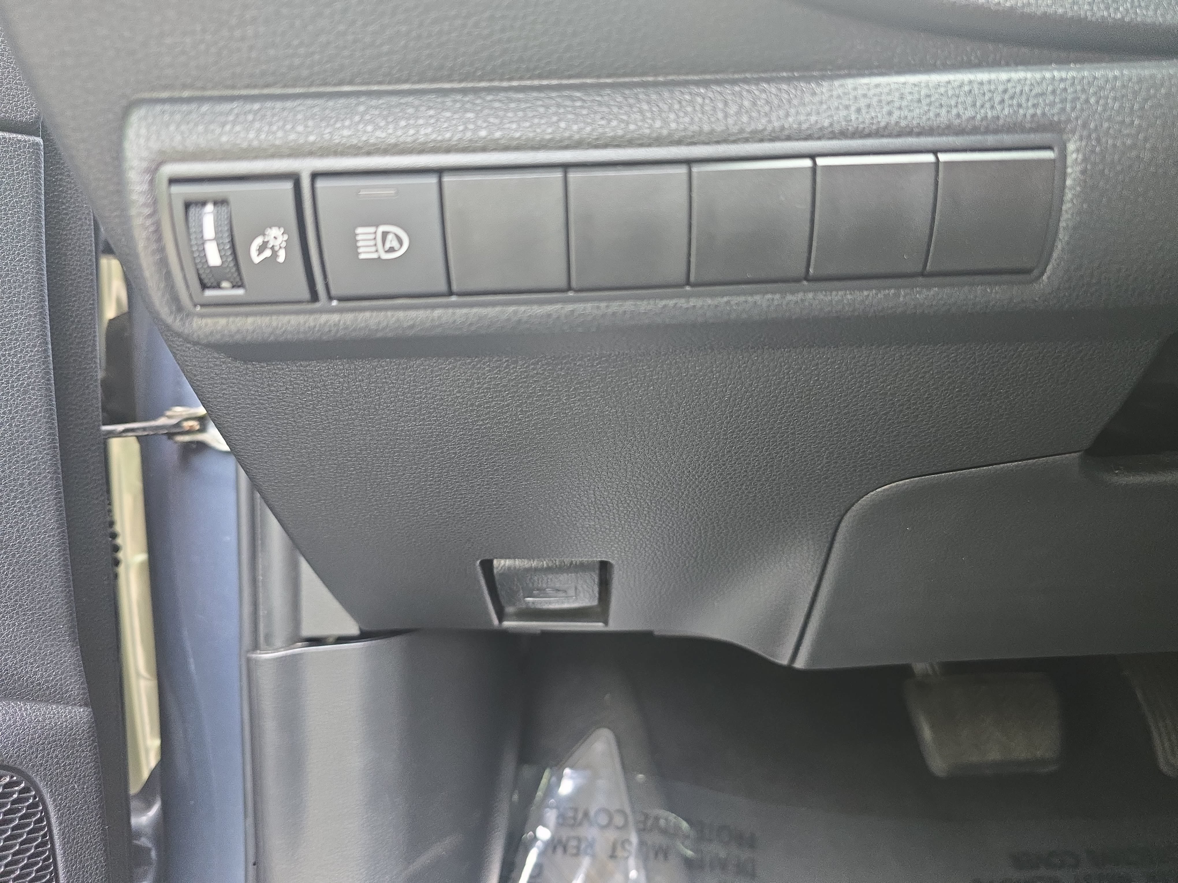 Used 2024 Toyota Corolla LE FWD image 24