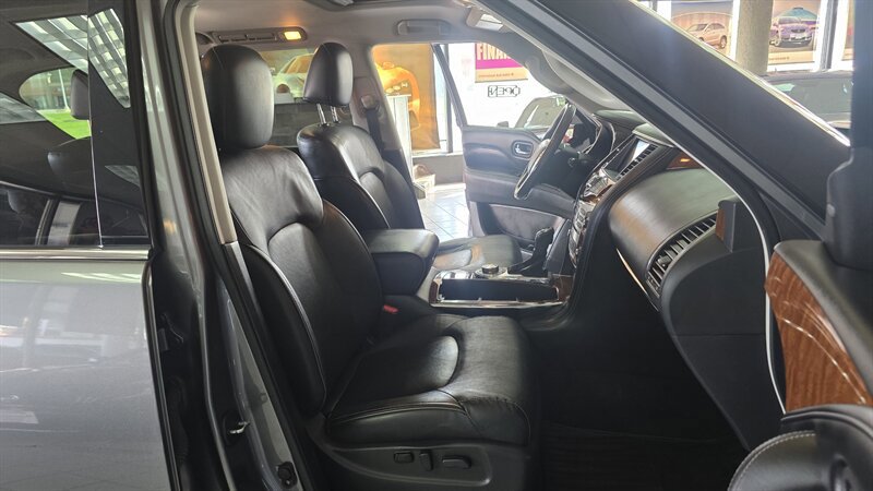 Used 2018 INFINITI QX80 4WD w/ Driver Assistance Package image 27