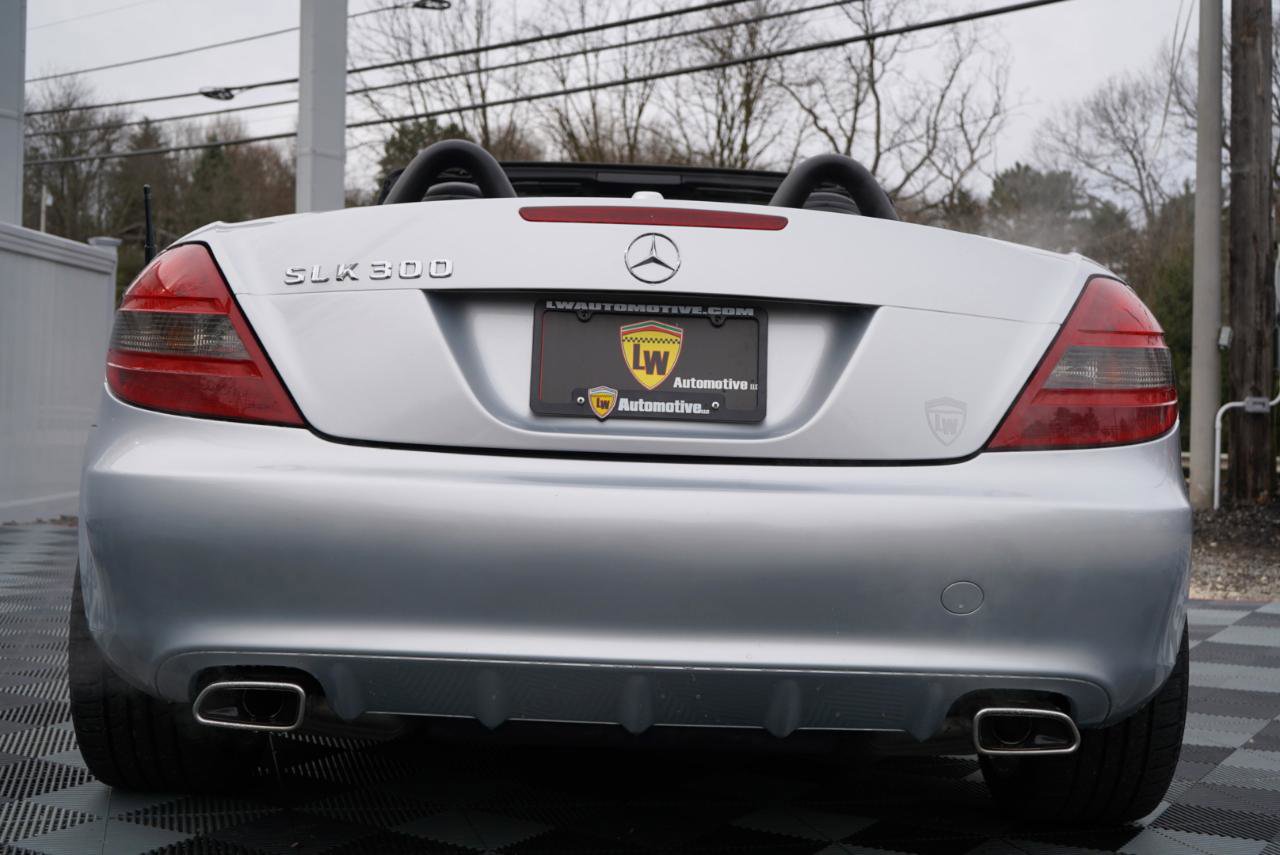 Used 2009 Mercedes-Benz SLK 300 2dr Roadster 3.0L w/ Premium I Pkg image 8