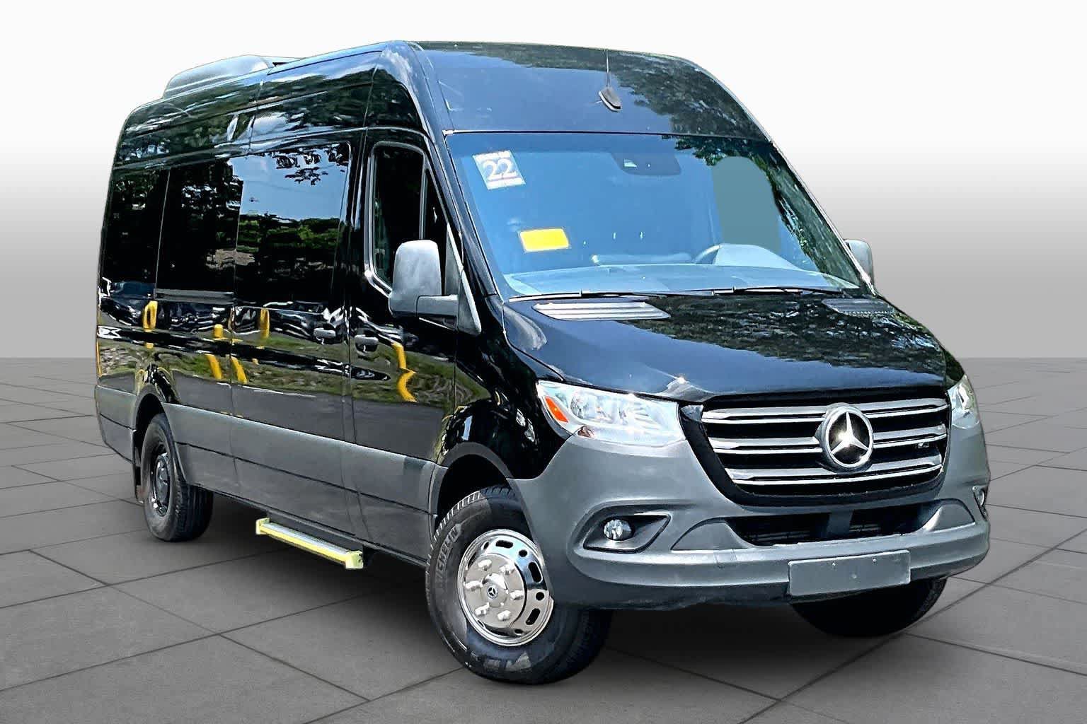 Used 2022 Mercedes-Benz Sprinter 2500 image 3