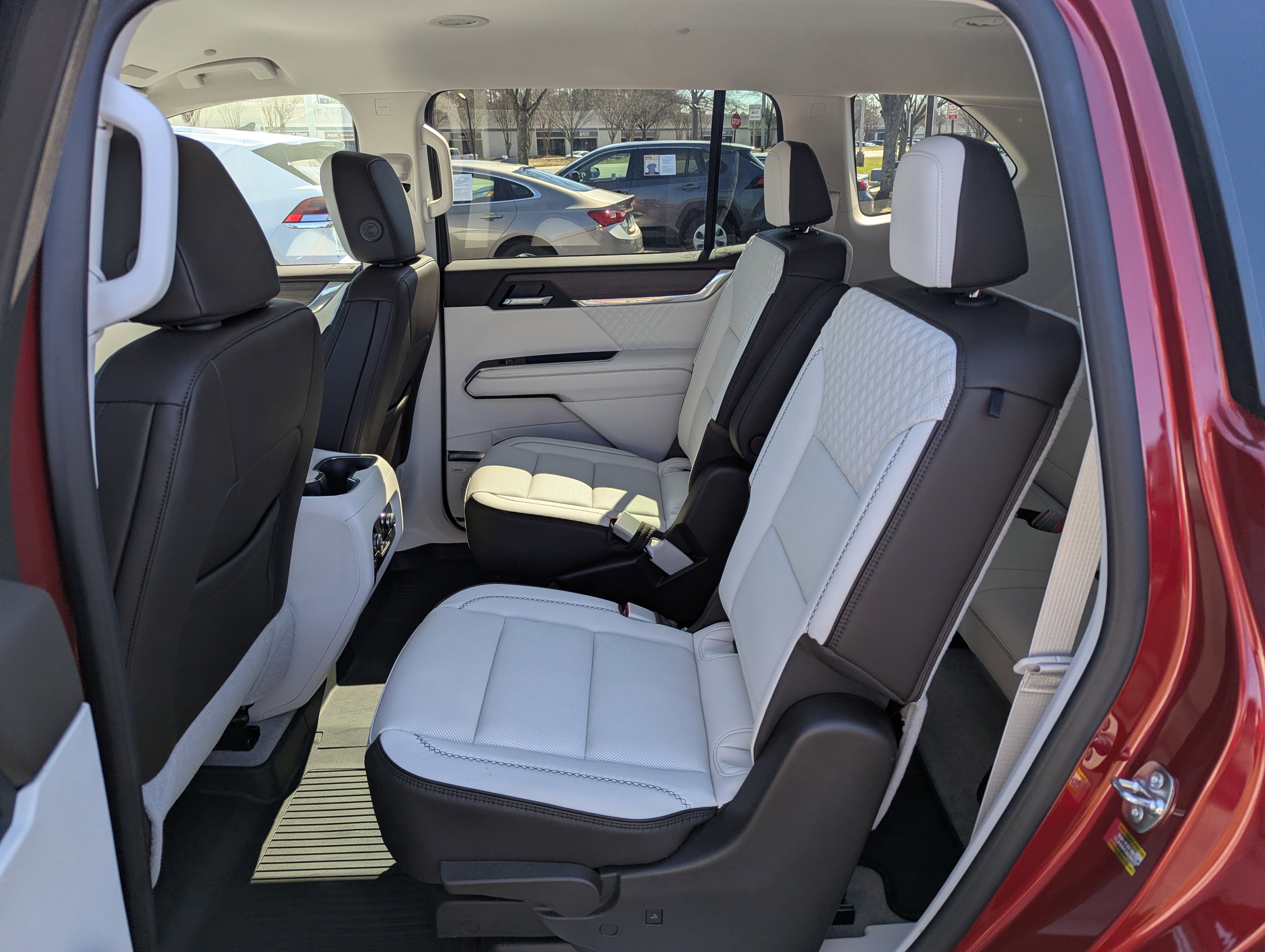 Used 2025 GMC Acadia Denali w/ LPO, Floor Liner Package image 15