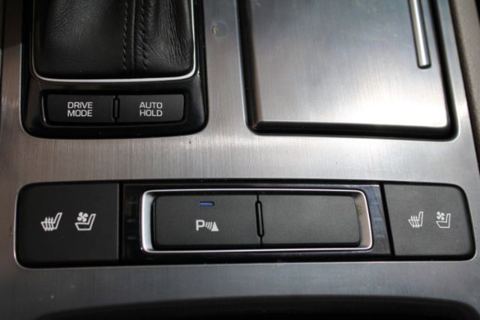 Used 2018 Genesis G80 3.8 w/ Option Group 02 RWD image 22