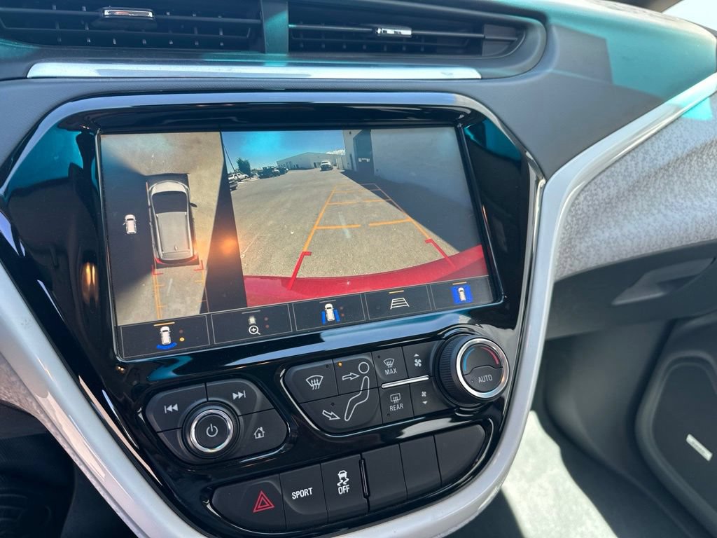 Used 2020 Chevrolet Bolt Premier w/ Infotainment Package FWD image 18