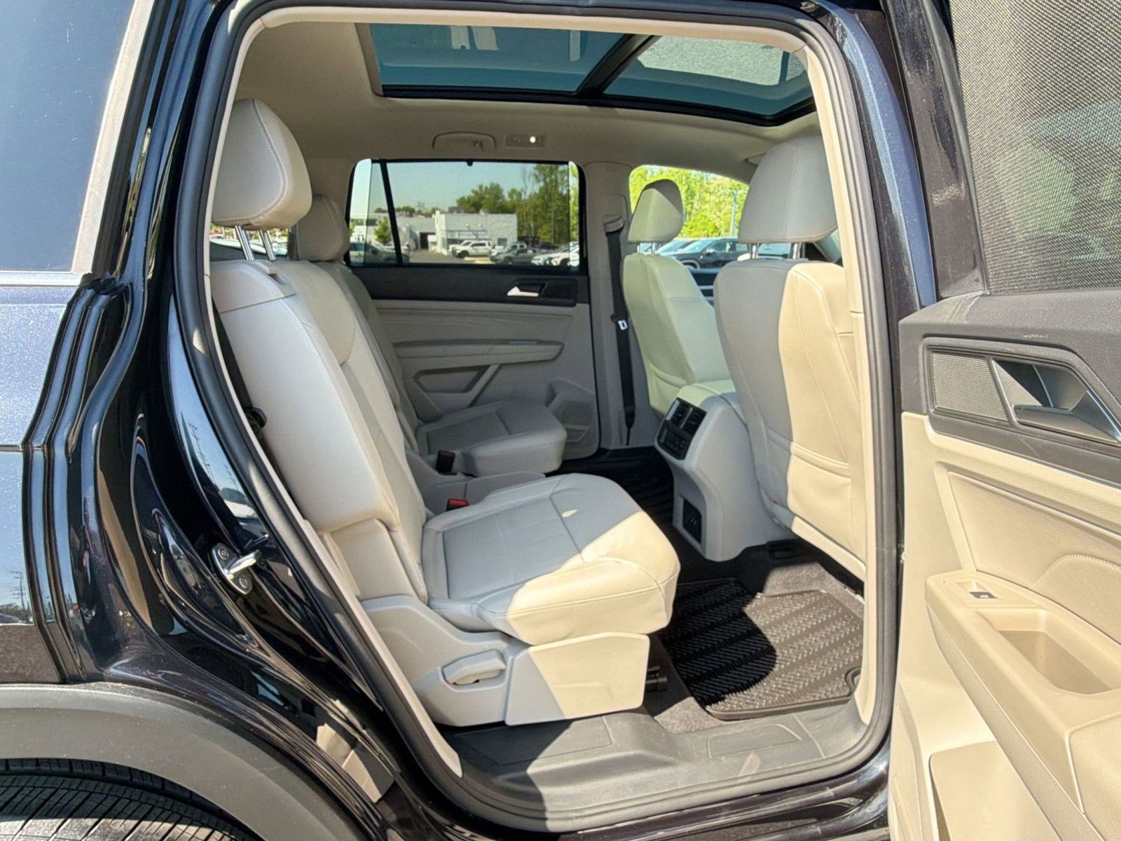 Used 2022 Volkswagen Atlas SE AWD/4WD image 25