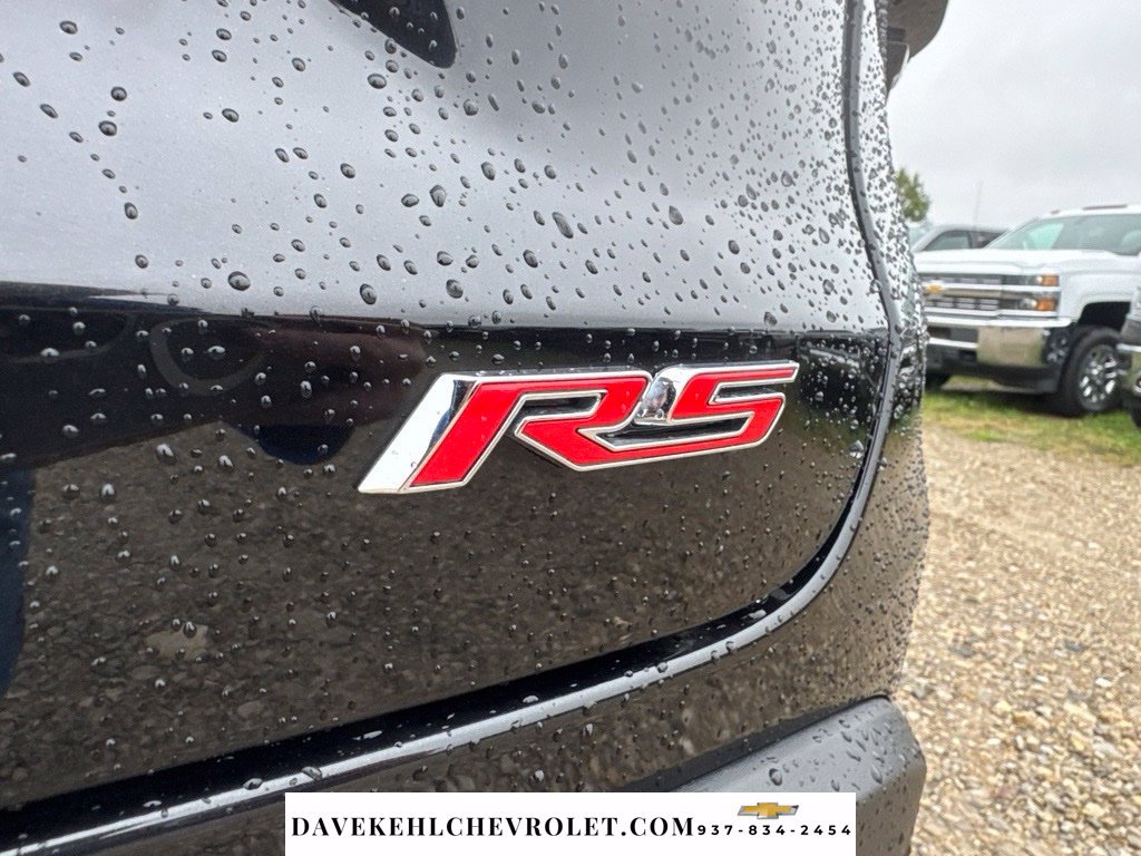 Used 2024 Chevrolet Trax RS w/ Sunroof Package FWD image 37