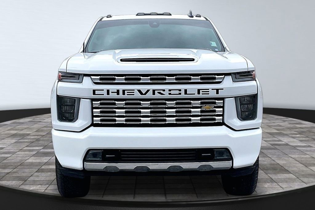 Used 2023 Chevrolet Silverado 2500 Custom w/ Custom Value Package AWD/4WD image 3
