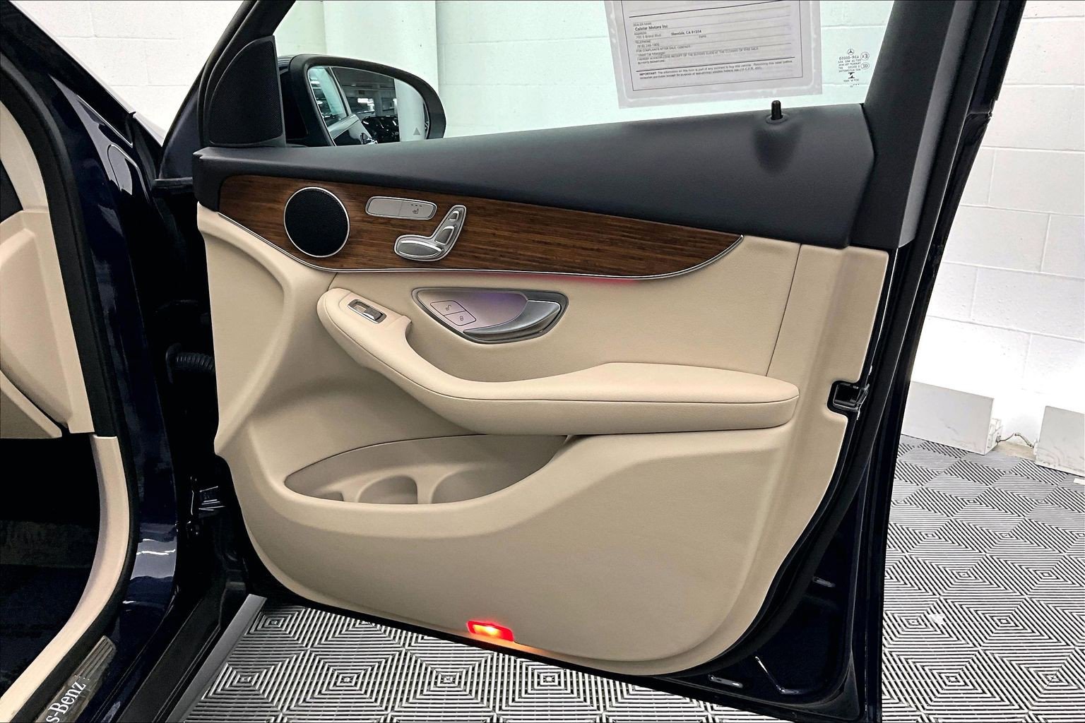 Certified 2022 Mercedes-Benz GLC 300 4MATIC image 25